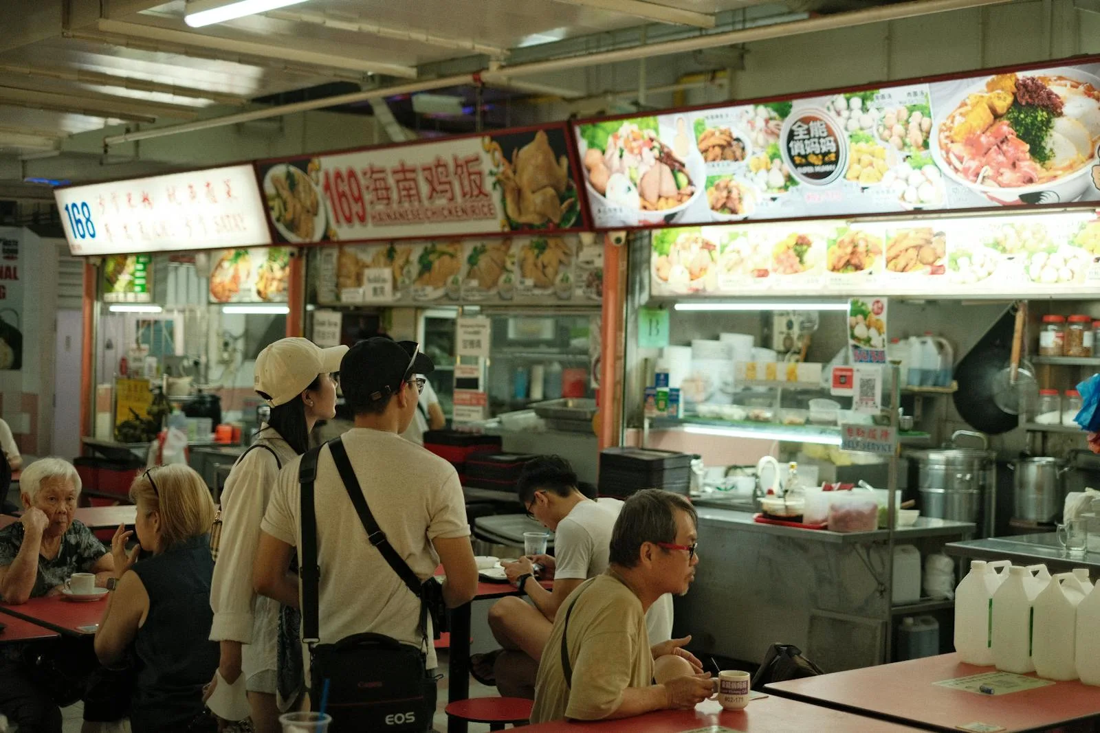 Digital Menus for Food Courts 2026