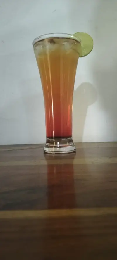 Gradient iced tea