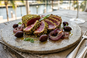Tagliata di Tonno in Crosta di Pistacchio 