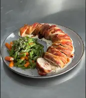 Курячий запечений рулет 