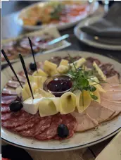 М'ясна+сирна нарізка