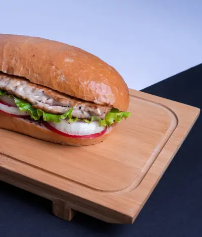 CHICKEN SANDWICH - سندويتش دجاج