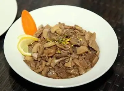 مفركة لحم بالفطر