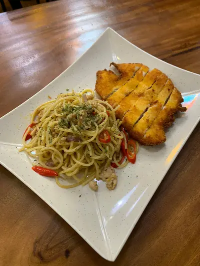 KATSU AGLIO E OLIO CHICKEN