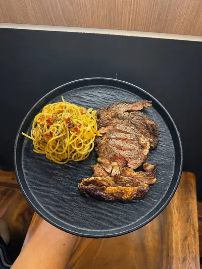 AGLIO E OLIO STEAK PREMIUM