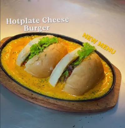 HOTPLATE CHEESE BURGER